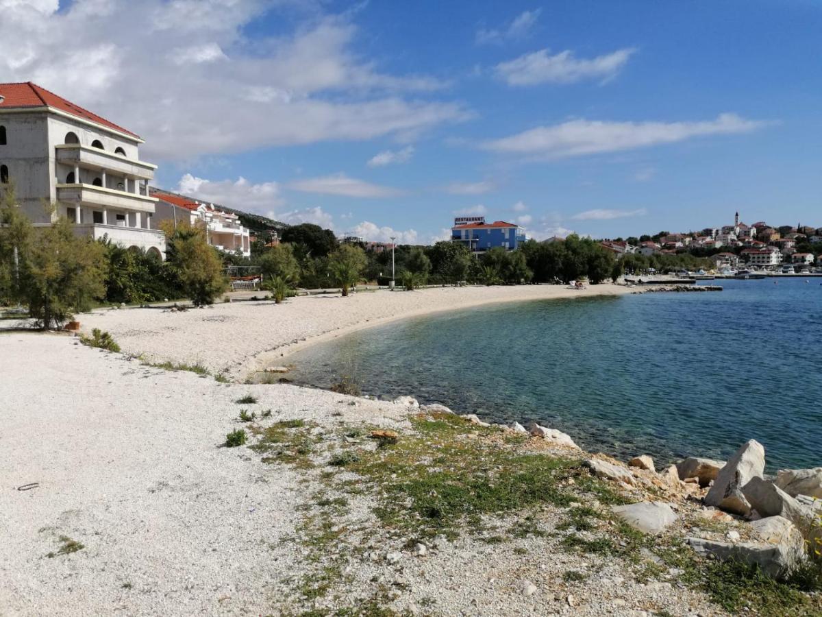 Apartman Gilan Seget Vranjica Exterior photo